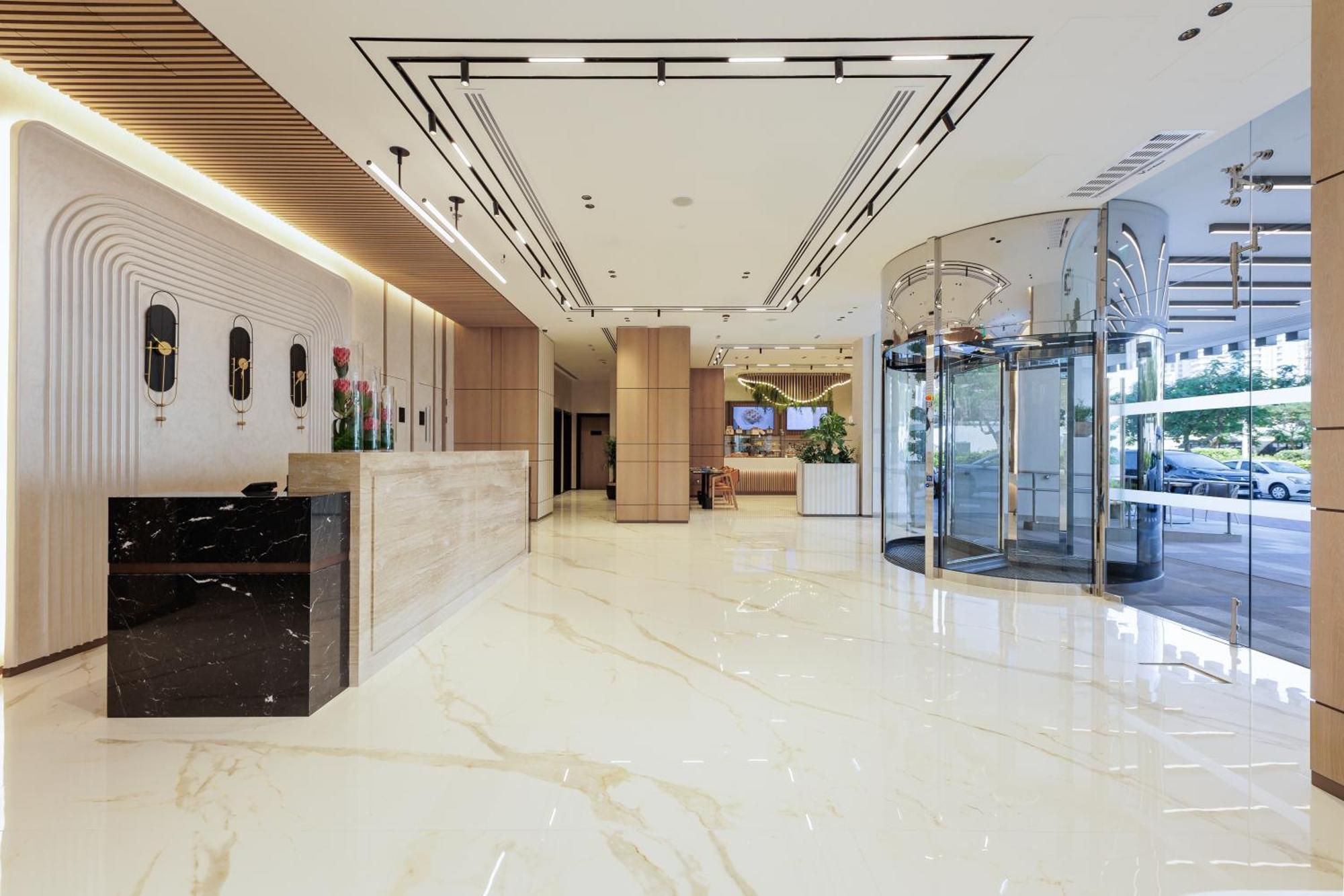 Hotel Avalon Dubai Jumeirah Village Circle Esterno foto