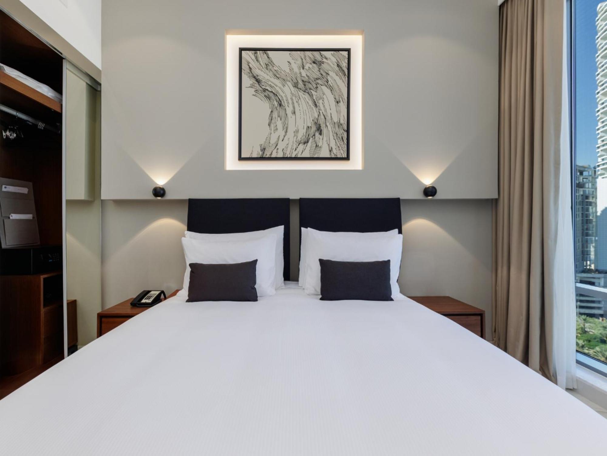 Hotel Avalon Dubai Jumeirah Village Circle Esterno foto